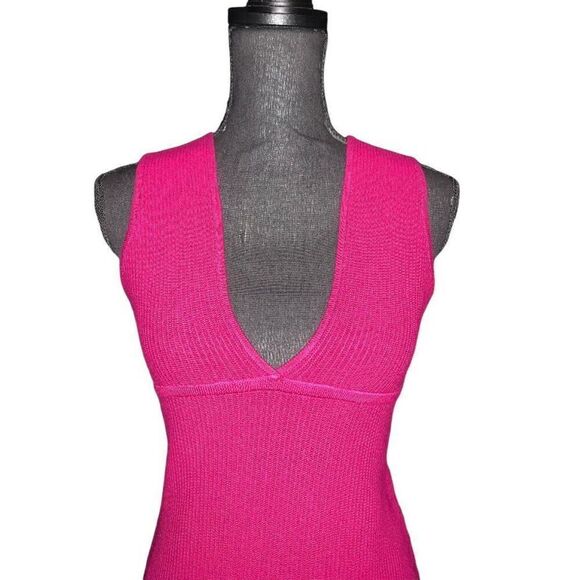 House of Harlow 1960 Deep V-neck Bodycon Dress - Picture 2 of 6